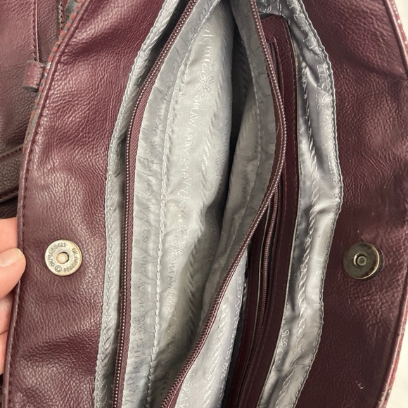 Vera Wang Purse - Picture 7 of 10